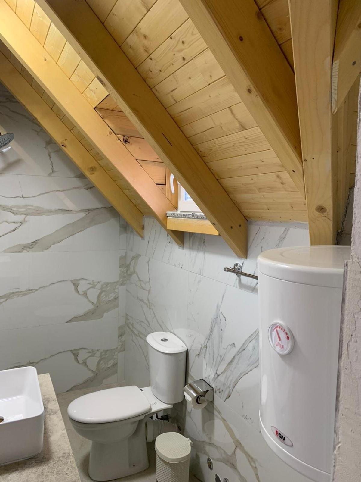 Serenity Guesthouse 세스 외부 사진