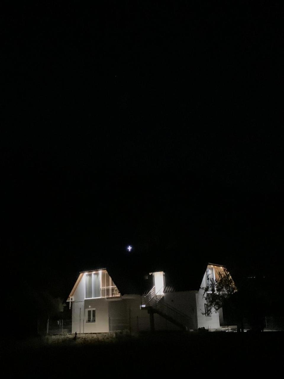 Serenity Guesthouse 세스 외부 사진