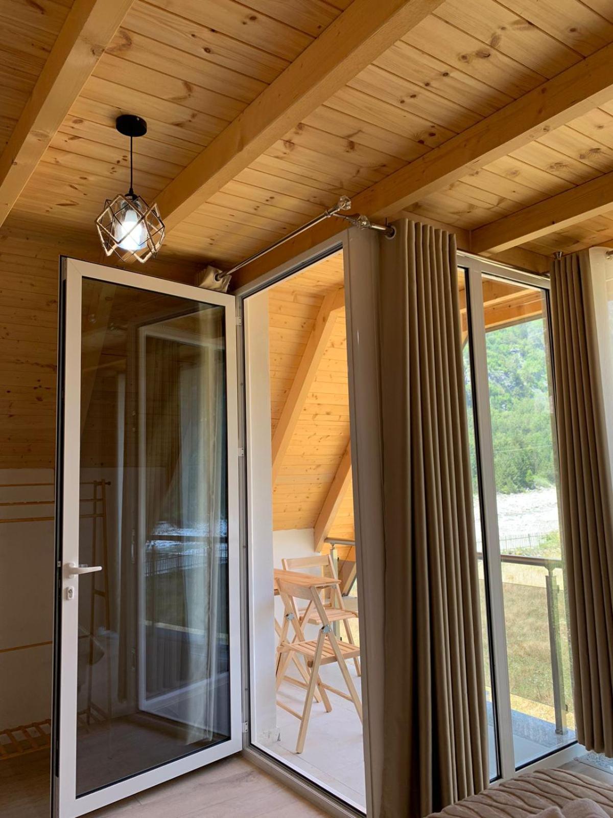 Serenity Guesthouse 세스 외부 사진